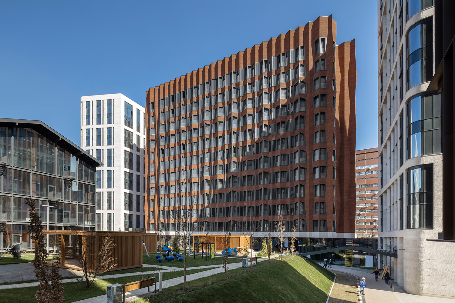 The residential building in Sadovye Kvartaly complex SPEECH